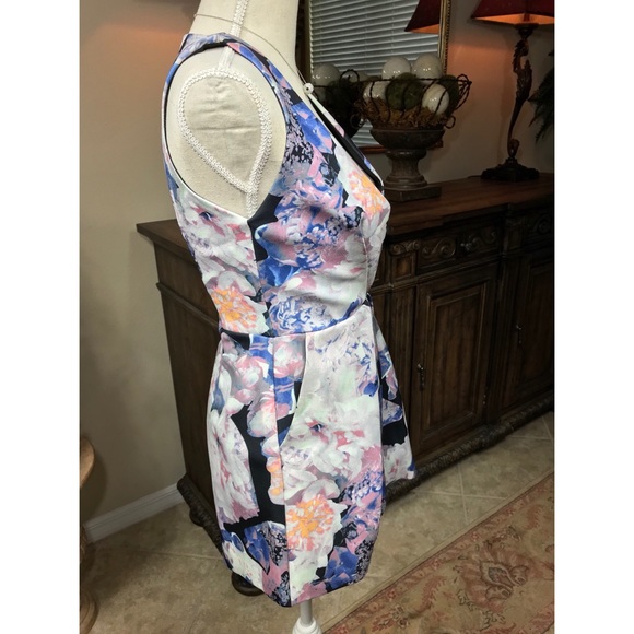 Lexi Drew floral romper, small - Picture 5 of 7